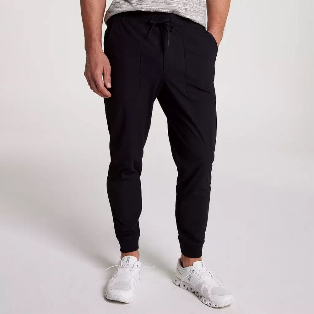 #832. VRST Pure Black Limitless Performance Jogger NWT